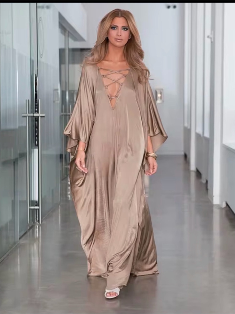 Elegant Beach & Resort Kaftan – Crisscross Neckline, Maxi Length